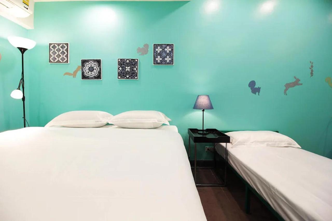 R 17 Living Hotel Bangkok Exterior photo